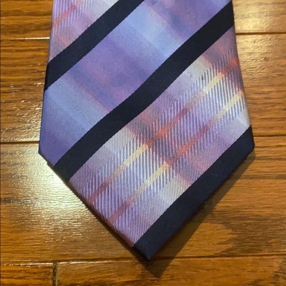 Kenneth Cole Tie - Picture 2 of 3